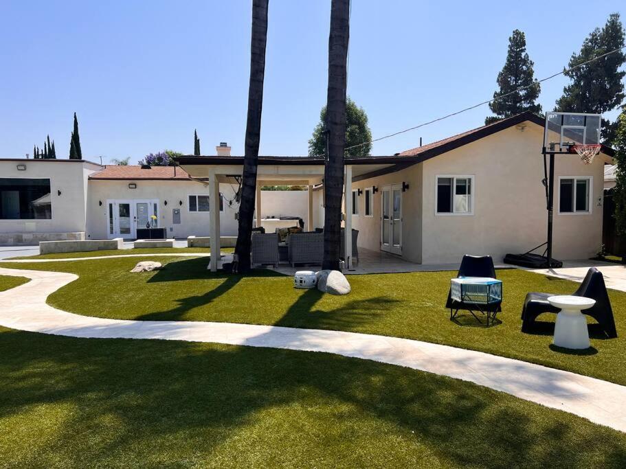 Luxury Oasis In Encino W Pool & *