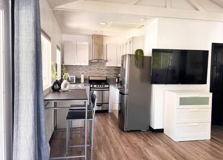 Holiday home Luxury Oasis In Encino W Pool & *