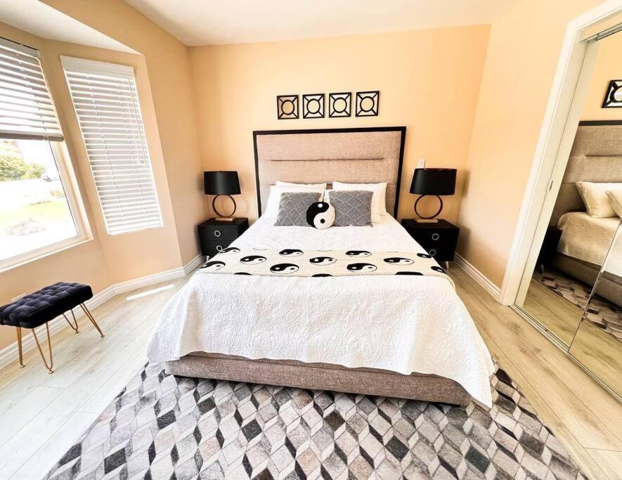 Holiday home Luxury Oasis In Encino W Pool &